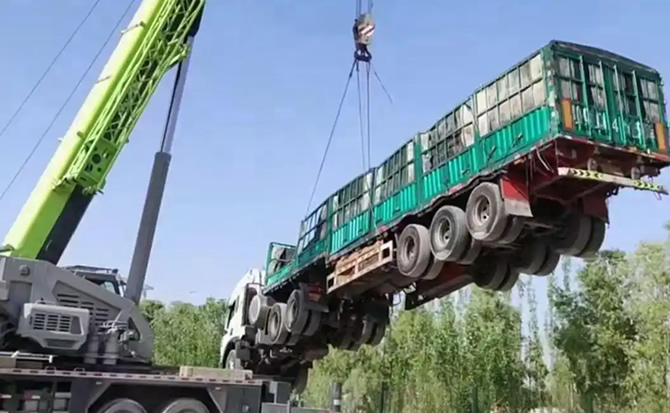 白玉道路脱困救援案例